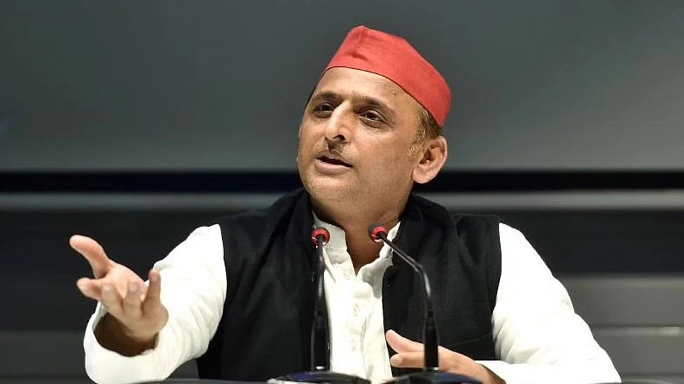 चुनाव आयोग ने अखिलेश यादव से मांगे सबूत, कहां गए यादव-मुस्लिम के वोट?
