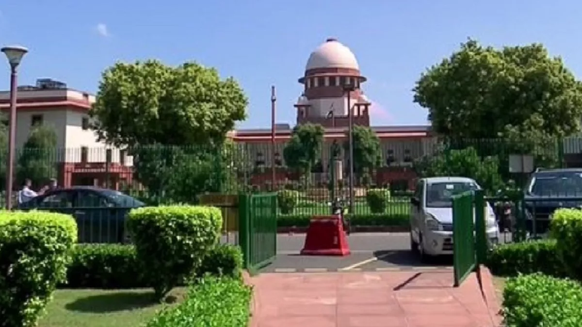 Special Marriage Act के तहत शादी में समानता की मांग पर सुप्रीम कोर्ट में दायर हुई याचिका