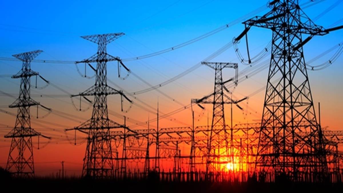 आज सामूहिक अवकाश पर हैं बिजली कर्मी, लड़खड़ा सकती है व्यवस्था