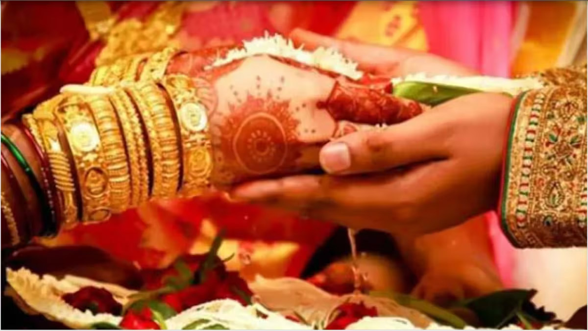 युवक ने धर्म बदलकर 12 लड़कियों से की शादी