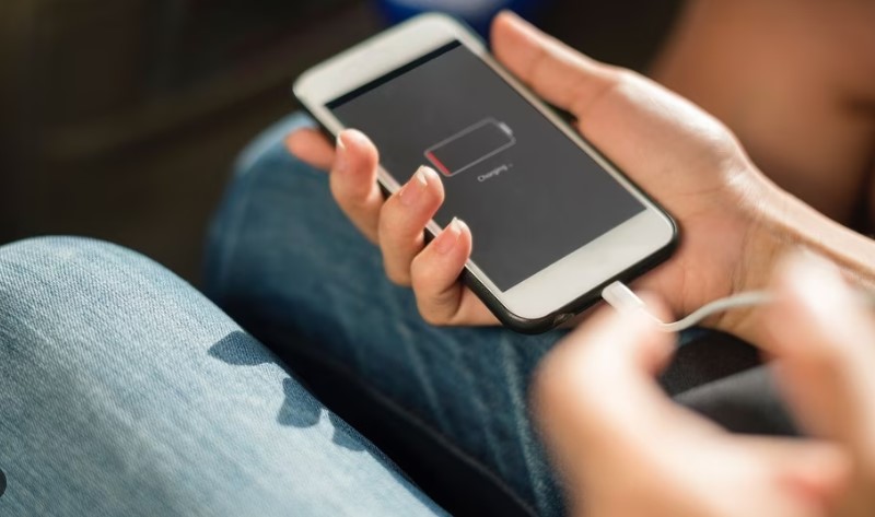 जल्दी खत्म होती है Battery तो आज ही बदल लें फोन की ये Settings, बढ़ जाएगी बैटरी लाइफ