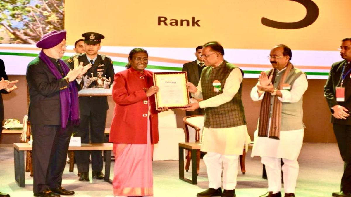 छत्तीसगढ़ देश का तीसरा सबसे स्वच्छ राज्य , राष्ट्रपति मुर्मू ने CM साय को किया सम्मानित