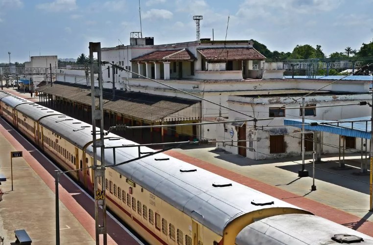 रेलवे स्टेशनों की तस्वीर बदलेगी