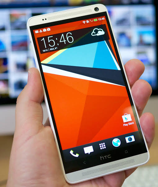 घूमते समय कहीं खो ना जाए स्मार्टफोन, ट्रैवलिंग में काम आएंगे ये 5 फोन टिप्स