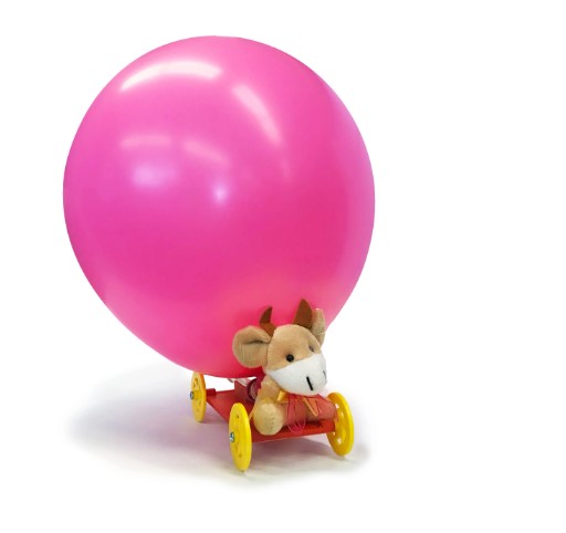 30 स्टूडेंट्स ने गुब्बार कार का निर्माण किया