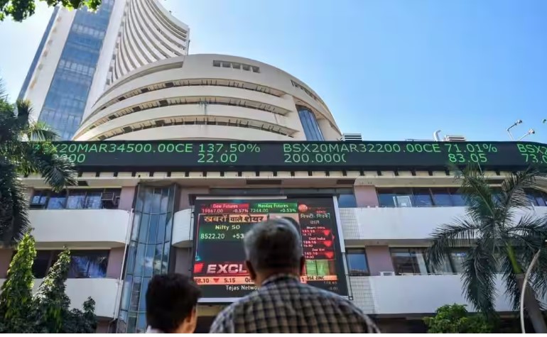 लगातार दूसरे दिन Sensex 74 हजार के पार