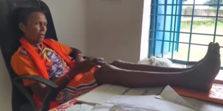 छत्तीसगढ़: नशे में चड्डा पहनकर स्कूल पहुंचा प्रधान पाठक, कहा-डॉक्टर ने रोज पीने बोला है