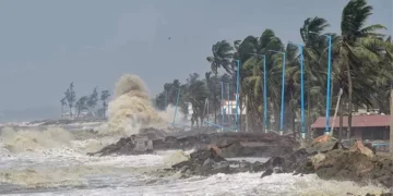 आंध्र और ओडिशा में मोंथा ने मचाई तबाही, 100KM प्रति घंटे की रफ्तार से टकराया तूफान; 1 की मौत