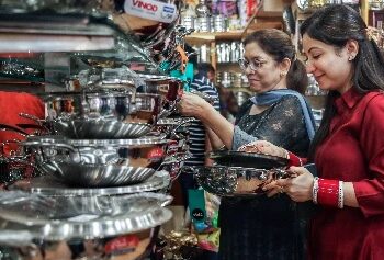 धनतेरस पर पहली बार एक लाख करोड़ रुपये का कारोबार