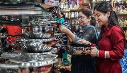 धनतेरस पर पहली बार एक लाख करोड़ रुपये का कारोबार