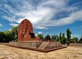 Chhattisgarh Rajya Utsav 2025: सिरपुर : संस्कृति, इतिहास और अध्यात्म का संगम जहां इतिहास बोलता है, संस्कृति मुस्कुराती है और अध्यात्म सांस लेता है