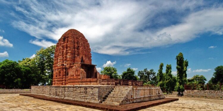 Chhattisgarh Rajya Utsav 2025: सिरपुर : संस्कृति, इतिहास और अध्यात्म का संगम जहां इतिहास बोलता है, संस्कृति मुस्कुराती है और अध्यात्म सांस लेता है