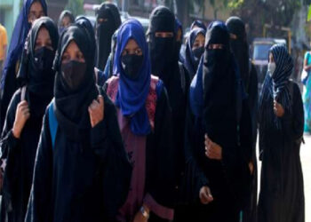 जिस देश में रहते हैं 90 प्रतिशत मुसलमान, वहां क्यों है बुर्के पर बैन