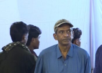 Naxali surrender: गढ़चिरौली में 60 नक्सलियों के साथ सरेंडर करने पहुंचा पोलित ब्यूरो मेंबर सोनू दादा, पहली तस्वीर आई सामने