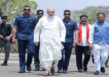 अमित शाह का दृढ़ संकल्प, सुरक्षाबलों की बहादुरी और शांति की राह पर नक्सली…ऐसे धुल रहे बस्तर के ‘दाग’