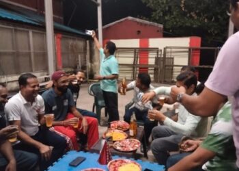 बॉक्सिंग रिंग को रेलवे कर्मचारियों ने बार में बदल दिया! हाईकोर्ट ने लिया संज्ञान