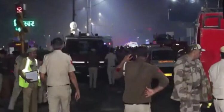 3 बार जमीन पर गिरा, दूर तक दिखीं आग की लपटें…चश्मदीद ने बताया कैसा था धमाका