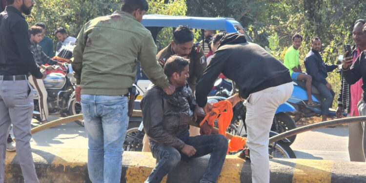 दिनदहाड़े सुकमा DSP पर हमला, महिला समेत दो आरोपी गिरफ्तार, जांच जारी