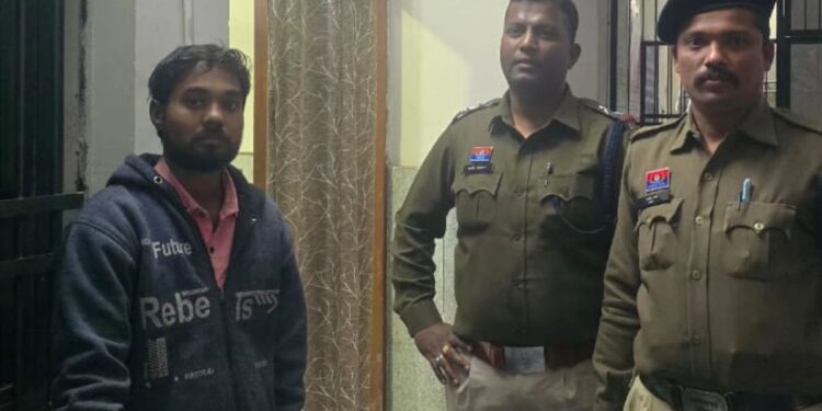 रेलवे स्टेशन से युवक का अपहरण कर यौन शोषण, वीडियो बनाकर डेढ़ लाख की मांग, आरोपी गिरफ्तार