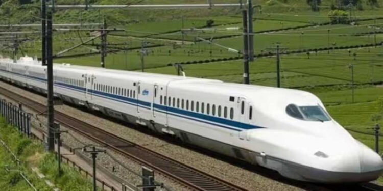 4 साल की देरी, बढ़ती जा रही पहली बुलेट ट्रेन की लागत; 2 लाख करोड़ के पास पहुंचा खर्च