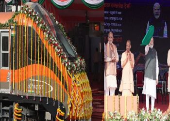 आज फिर 3 नई अमृत भारत ट्रेनों की सौगात, PM मोदी ने दिखाई हरी झंडी