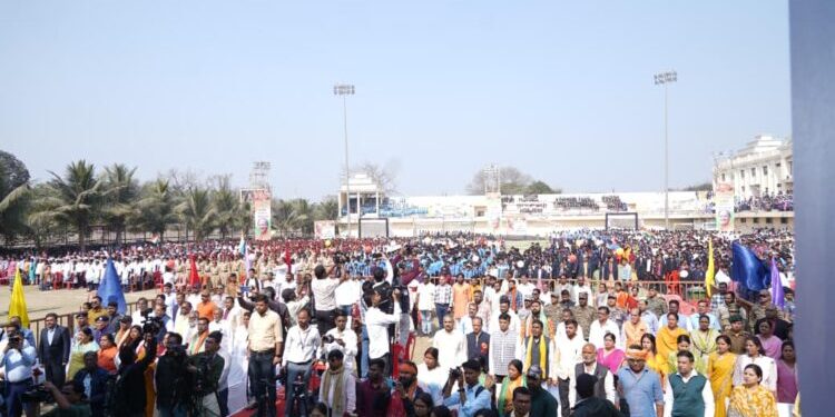 सेना दिवस के मौके पर रायपुर ने रचा इतिहास… 5 लाख विद्यार्थियों ने एक साथ गाया वंदे मातरम्