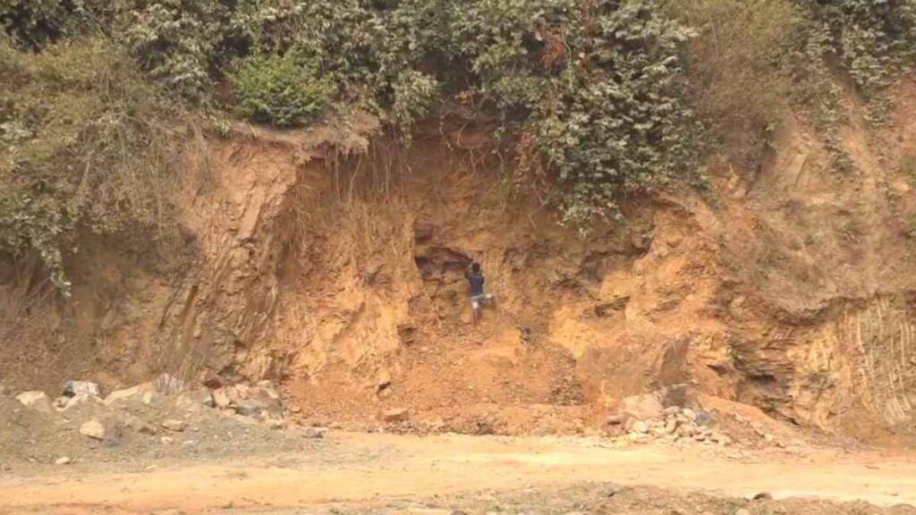 Ambikapur Mountain Mafia