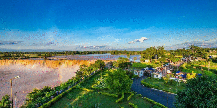 छत्तीसगढ़ में पर्यटन का ‘कॉर्पोरेट’ अवतार: बस्तर-सरगुजा के 20 टूरिस्ट स्पॉट पीपीपी मॉडल पर, निवेशकों को मिलेगी 55% तक सब्सिडी