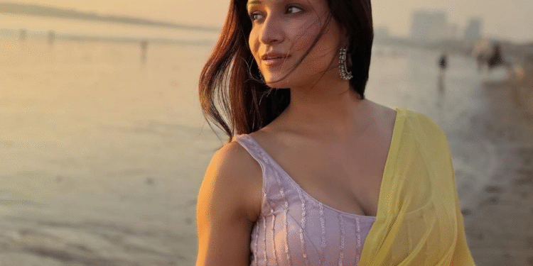 किसके साथ दिखी शेफाली बग्गा… गरमाया सोशल मीडिया