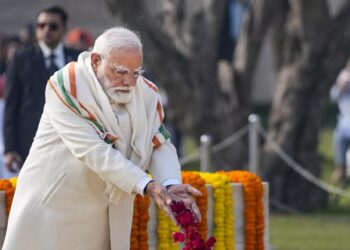 Mahatma Gandhi Death Anniversary:  बापू की 78वीं पुण्यतिथि: राजघाट पहुंचे राष्ट्रपति और प्रधानमंत्री, राष्ट्रपिता को अर्पित की भावभीनी श्रद्धांजलि