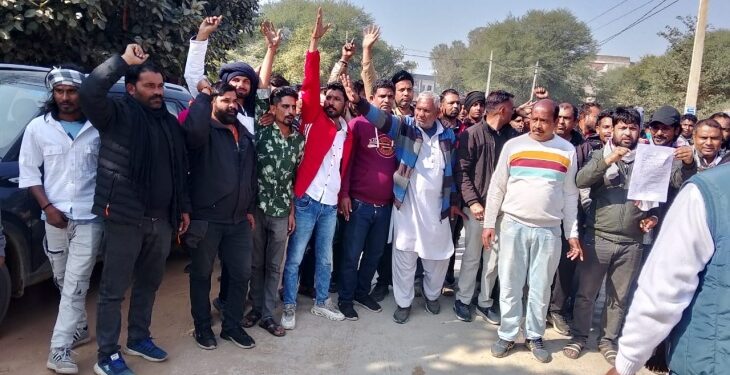 डायल 112 ड्राइवरों ने गृह मंत्री विजय शर्मा के आवास के बाहर जताई नाराजगी, नियमों में बदलाव को लेकर किया प्रदर्शन