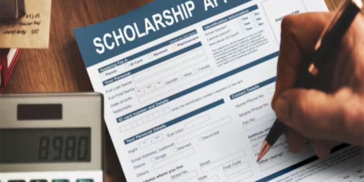 बिना बैकलॉग वाले ईडब्लूएस छात्रों की पूरी ट्यूशन फीस होगी वापस, एनआईटी ने दो स्कॉलरशिप के लिए मांगे आवेदन