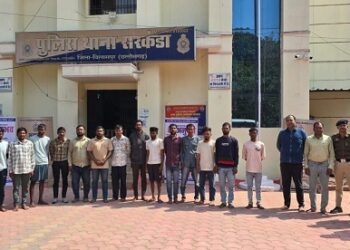 बिलासपुर पुलिस की बड़ी कार्रवाई: 26 वारंटी और 11 फरार आरोपी गिरफ्तार