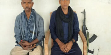 कांकेर में डेडलाइन के आखिरी दिन नक्सली सरेंडर, AK-47 के साथ पुलिस के पास आए