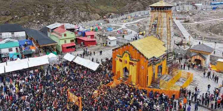 केदारनाथ धाम के कपाट खुले, भक्ति और जयकारों से गूंजा हिमालय