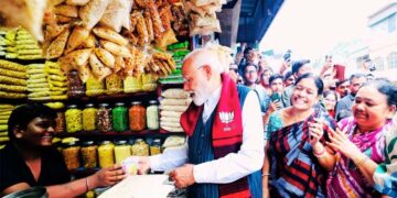 PM नरेंद्र मोदी का झालमुड़ी वाले को दिया 10 का नोट, 1 लाख में बिक रहा! खरीदने की लगी होड़