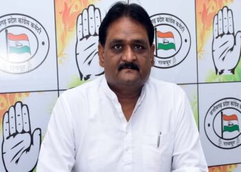 पुलिस कमिश्नरी पर कांग्रेस का हमला: ‘वसूली’ का आरोप, सुशील आनंद शुक्ला बोले- अपराधी बेलगाम, आम लोग चालान से परेशान