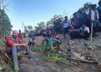 बस्तर : बंदूक, सच और पत्रकार