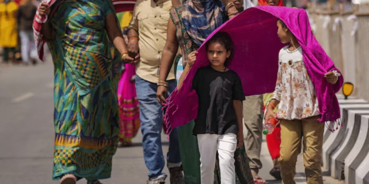 रायपुर में बढ़ेगा तापमान: 12 अप्रैल से झुलसाने वाली गर्मी का अलर्ट