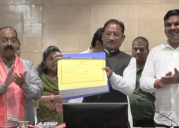 छत्तीसगढ़ बोर्ड रिजल्ट 2026 घोषित: 10वीं में 77.15% और 12वीं में 83.04% छात्र पास, लड़कियों ने फिर बाजी मारी