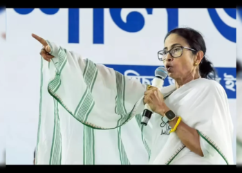 बंगाल का सियासी संग्राम: ममता बनर्जी के प्रस्तावक पर IT की रेड