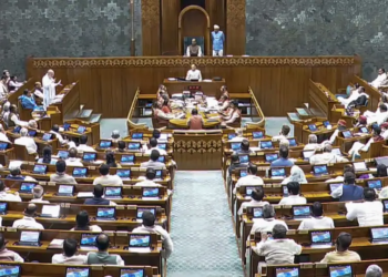 LIVE Updates: 131वां संविधान संशोधन बिल लोकसभा में गिरा, सरकार बोली- महिलाओं को अधिकार दिलाकर ही रहेंगे