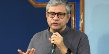 बेहतर ट्रैक, विश्वस्तरीय रखरखाव और उन्नत मॉनिटरिंग सिस्टम रेल यात्राओं को अधिक सुरक्षित बना रहे हैं और पूरे देश में यात्रियों का भरोसा जीत रहे हैं