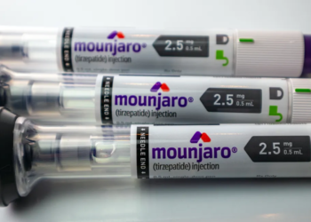 ड्रग कंट्रोल विभाग के अधिकारियों ने भारी मात्रा में मौंजारों इंजेक्शन पकड़ा