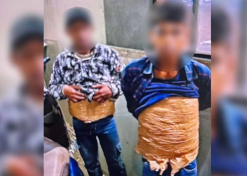 शर्मनाक खेल: नाबालिगों को बनाया ‘तस्करी का हथियार’, 1250 रुपये की खातिर मासूमों के पेट में बांधा गांजा