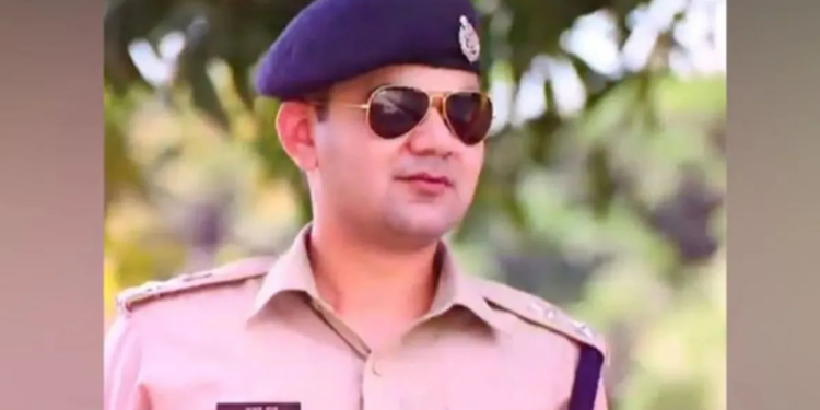 पश्चिम बंगाल: यूपी के एनकाउंटर स्पेशलिस्ट को बनाया गया दक्षिण 24 परगना जिले का पुलिस ऑब्जर्वर, TMC में मची खलबली