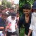 अभिषेक बनर्जी पर हमला! TMC सांसद पर भीड़ का हमला, हेलमेट पहनाकर पुलिस ने बचाया…