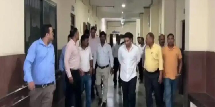 शराब दुकानों में 115 करोड़ का ओवरटाइम घोटाला, ACB-EOW की बड़ी कार्रवाई, 7 आरोपी गिरफ्तार