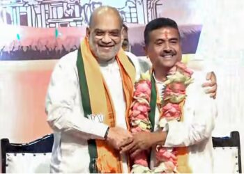 शुभेंदु अधिकारी: पिता रहे कैबिनेट मंत्री, खुद नहीं की शादी, कांग्रेस से CM की कुर्सी तक का सफर