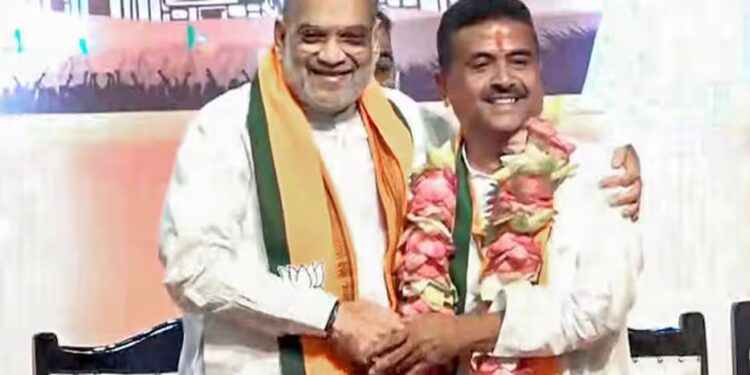 शुभेंदु अधिकारी: पिता रहे कैबिनेट मंत्री, खुद नहीं की शादी, कांग्रेस से CM की कुर्सी तक का सफर